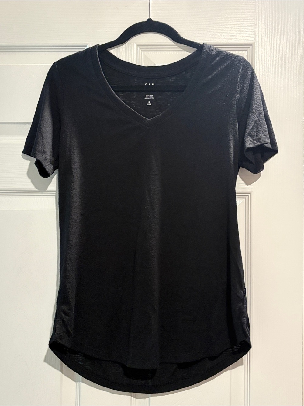 Gap V-Neck Tee